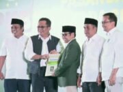 Ade Sugianto Terima SK Pasangan dengan Iip Miftahul Paoz untuk Pilkada Kabupaten Tasikmalaya dari DPP PKB Ade Sugianto terima SK pasangan