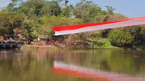 Bendera Merah Putih Raksasa