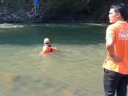 Diduga Pemuda Ciamis Loncat dari Jembatan Cirahong, Motor Vixion Ditinggal, Pencarian Jenazah Dilanjutkan Besok Pemuda Ciamis loncak dari Jembatan Cirahong