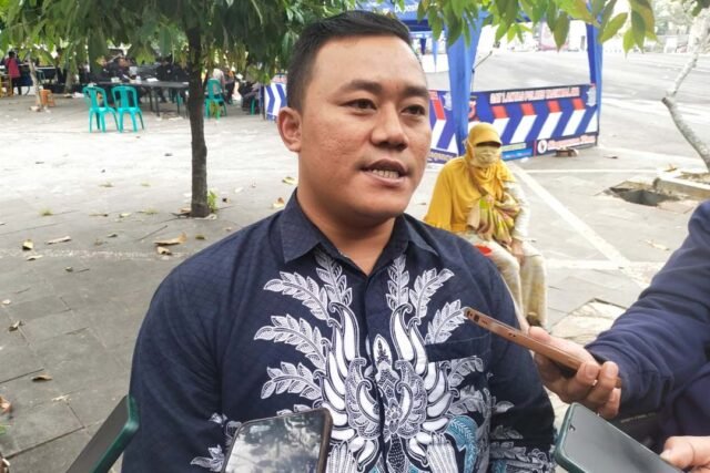 Usung Pasangan Calon Sendiri - Ade Abdullah Sidiq - 0 - Ujang Nandar usung pasangan calon sendiri